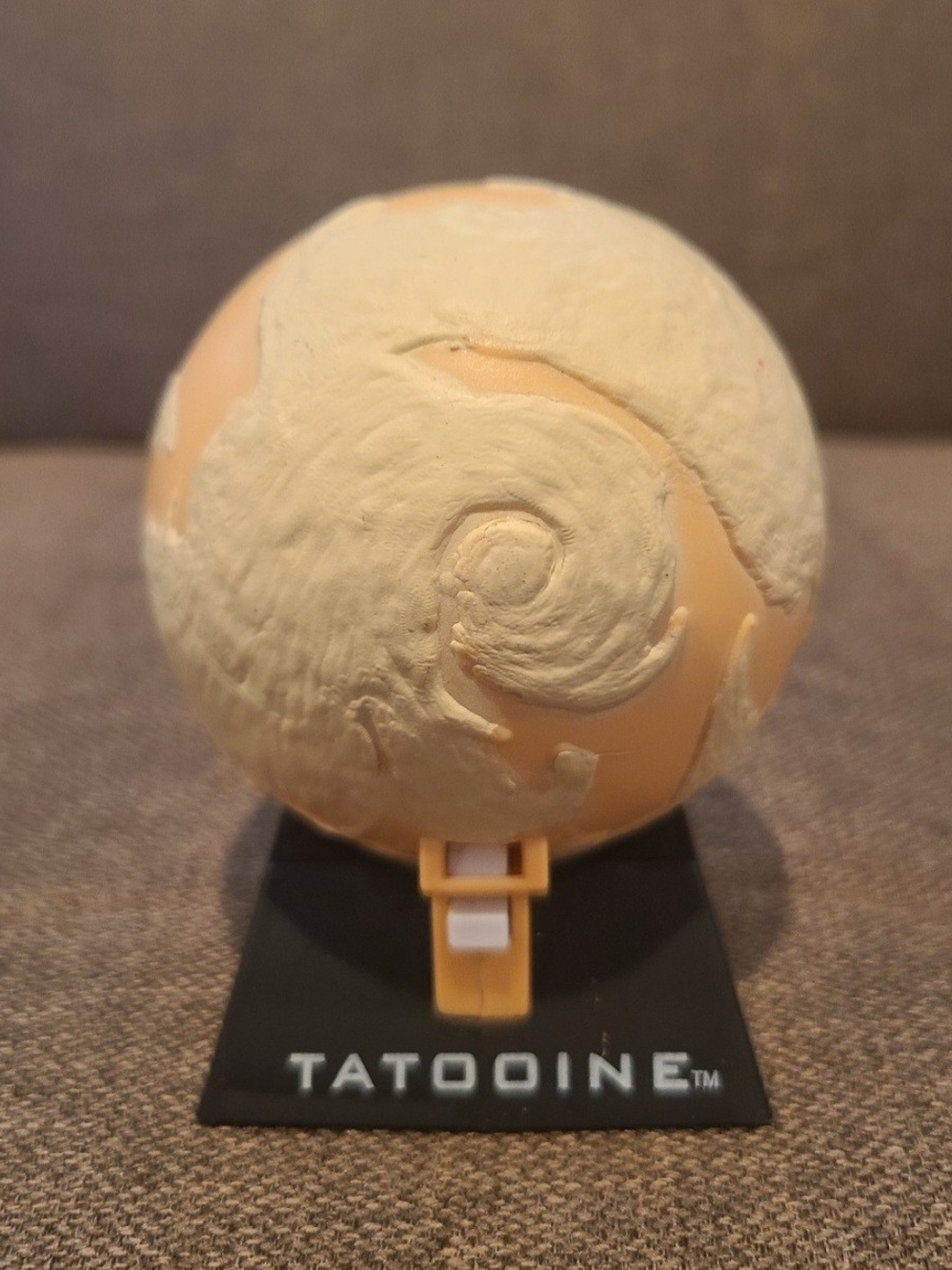 Vintage 1999 Star Wars Tatooine Planet Action Figure